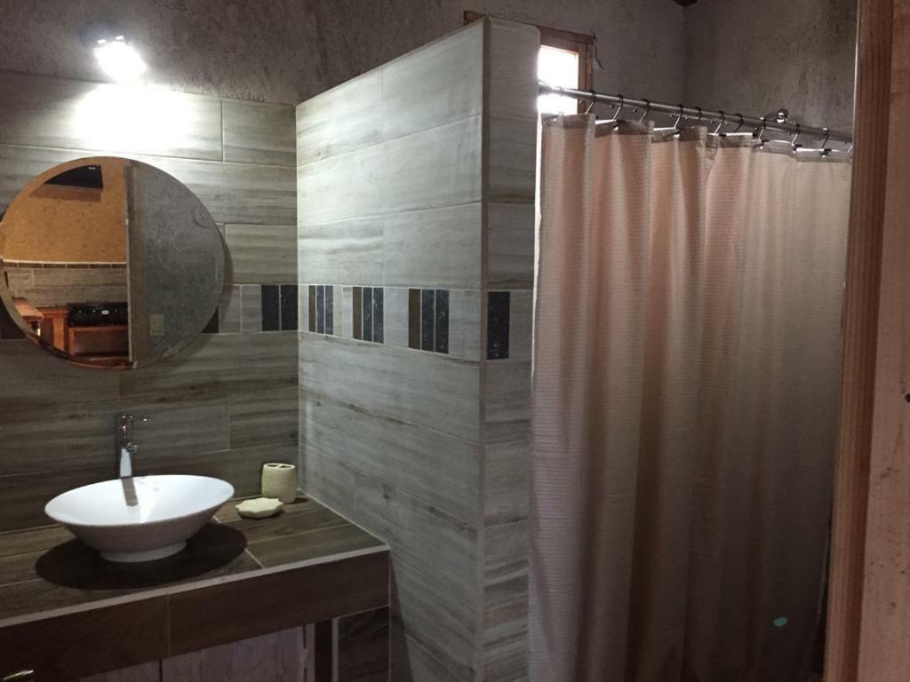 Guest House Nativo - Charming, Cozy & Affordable فالي دي جوادالوبي المظهر الخارجي الصورة